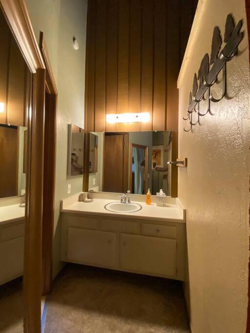 Mammoth Awesome Location-1 Min To Shuttles & Food! Toml-Cpan-11402 Apartment Mammoth Lakes Exterior photo